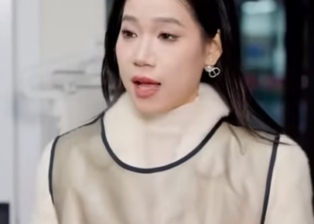 B2701010 同事身材火辣工作时老是被渣男骚扰说荤话 正直七七站出来替同事狠狠教训嘴贱渣男 以其人之道还治其人之身 #短剧 #drama #movie #剧情 part2